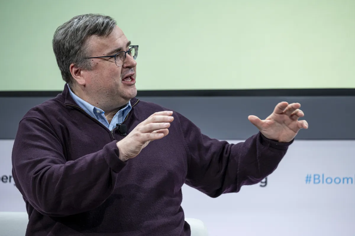 Prentis, new AI lab co-founded by Reid Hoffman, Mark Pincus in talks to raise $100M | TechCrunch