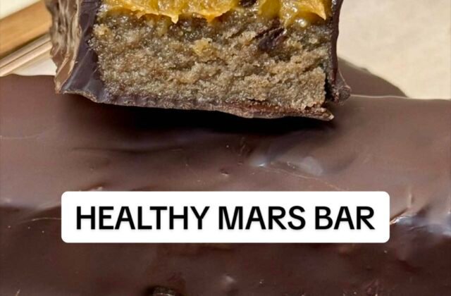 Wow look at the size of this 35 year old Mars Bar! #mars #vintage #hoa... | TikTok