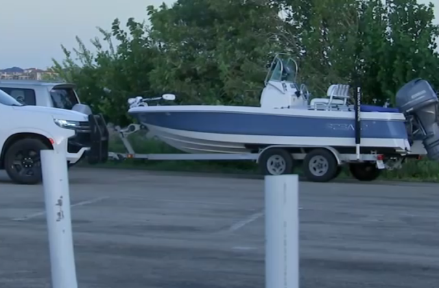 YouTuber 'Captain Crunch' stabbed while recording boaters at Clear Lake dock, HCSO says - ABC13 Houston