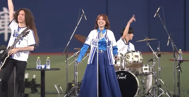 Watch: MARTY FRIEDMAN Performs At Japanese Stadium Before YOKOHAMA DENA BAYSTARS Baseball Game - BLABBERMOUTH.NET