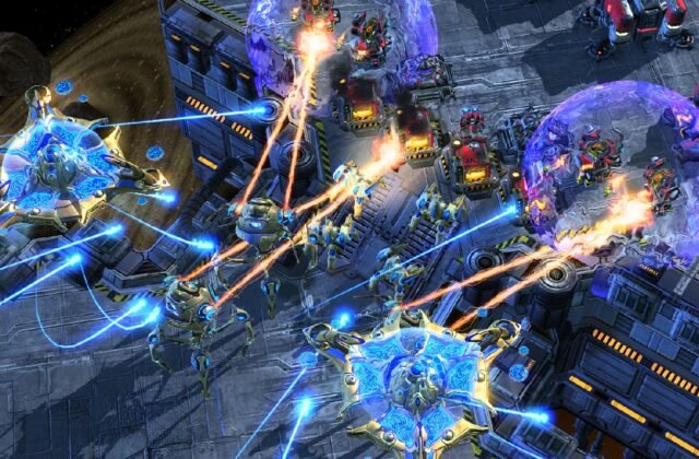 The Starcraft 2 official site has hilariously old screenshots : r/starcraft