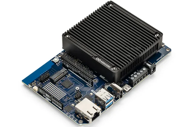 Edge AI Dev Board | Arduino® VENTUNO™ Q - Arduino Official Store