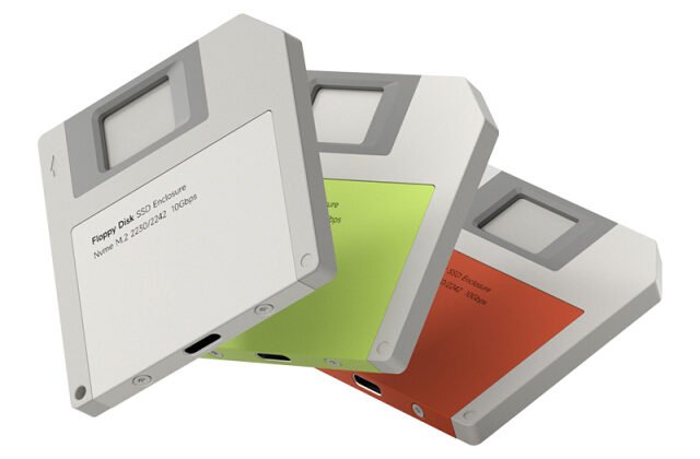 Floppy Disk Style SSD Enclosure