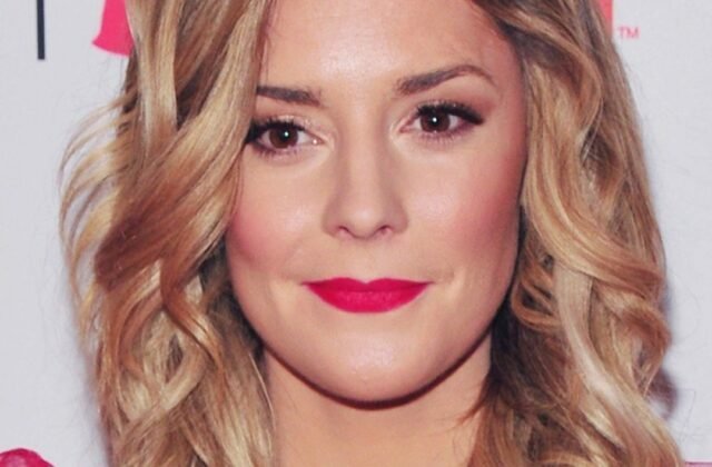 Grace Helbig - Comedian, Actress, YouTuber, Personality