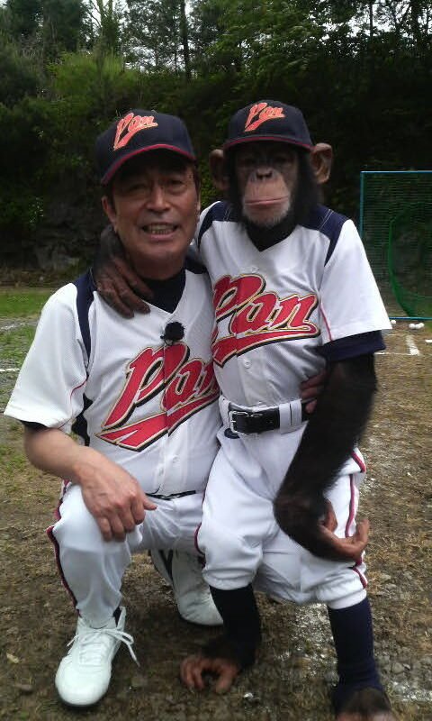 Shimura Ken] With Pan-kun [22-05-10 - 13:47]