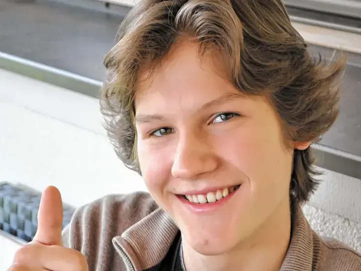 The influencer and creator of the popular game Stick Run died after an incident during a live broadcast | УНН