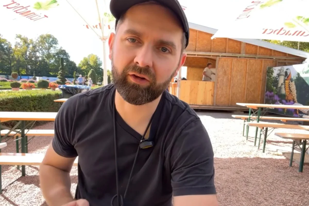 Twitch streamer SkylineTV dies aged 36 after suffering brain haemorrhage and complaining about headaches during final broadcast : r/Fauxmoi