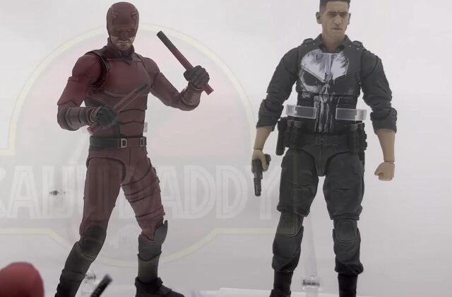 About mafex born again Daredevil & Punisher articulation... : r/Mafex
