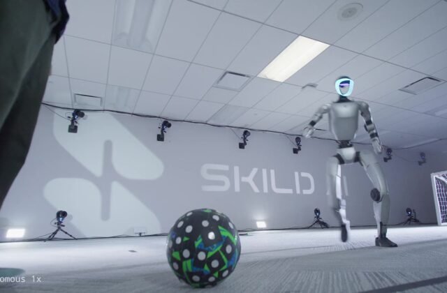 Physical Self-Play | Skild AI