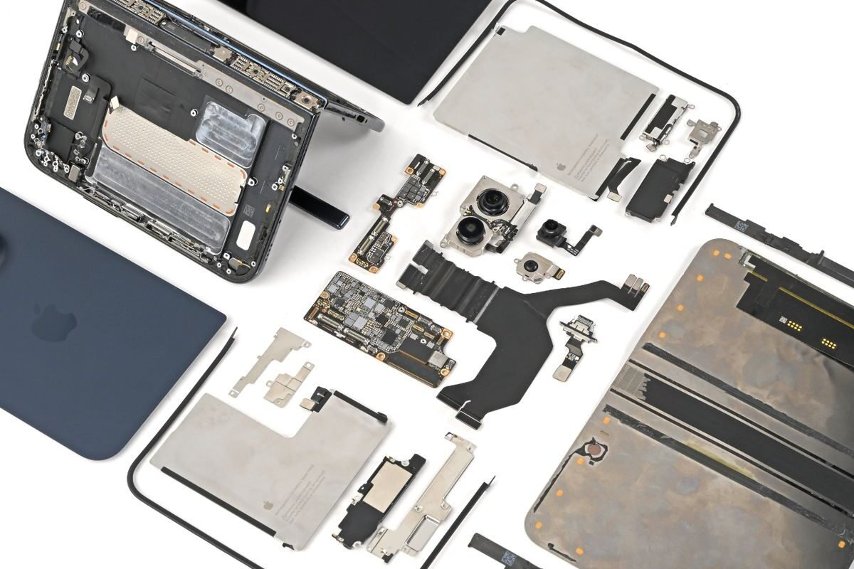 iFixit iPhone Duo Teardown Points to Possible Cause of Screen Cracks - MacRumors