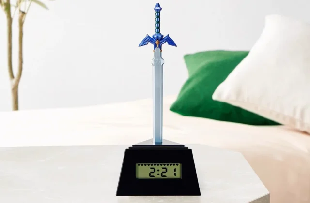 Genki✨ on X: "The Legend of Zelda Ocarina of Time Ichiban Kuji anounced in Japan from Dec 5! Prizes include a Master Sword alarm clock, Rupee pot piggy bank and a Navi